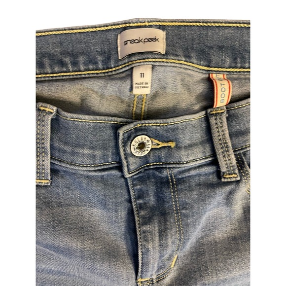 Sneak Peek Boorcut Super Strrch Mid-Rise Distressed Hem Jeans Size 11 - Picture 3 of 9